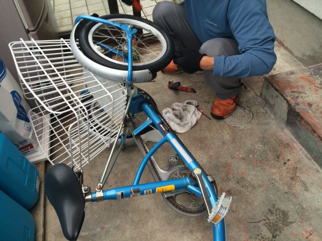 松村町 三輪自転車タイヤ交換 ウッドサイクル